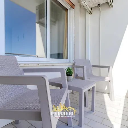 شقة Lido Degli Estensi Fronte Mare E Balcone